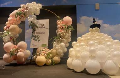 Arco de globos elegante para bodas