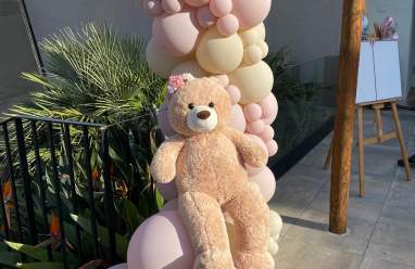 Arco de globos para revelación de sexo del bebé